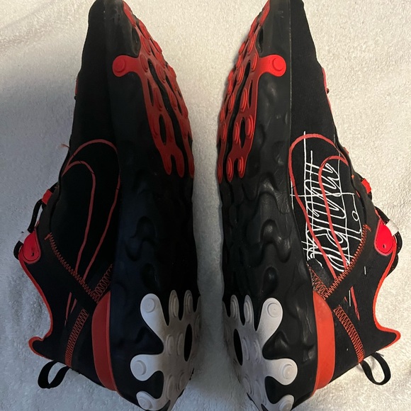 Nike element 55 size 12 - Picture 4 of 8